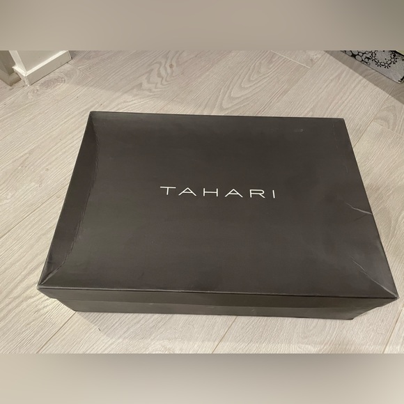 Tahari Suede Heels - Picture 6 of 6